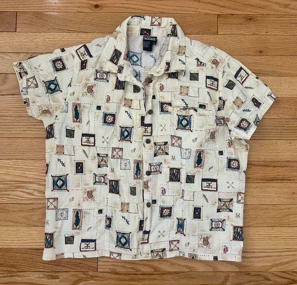 Teva Short Sleeve Button Down Shirt Women’s Size L Beige Tribal Geometric Print